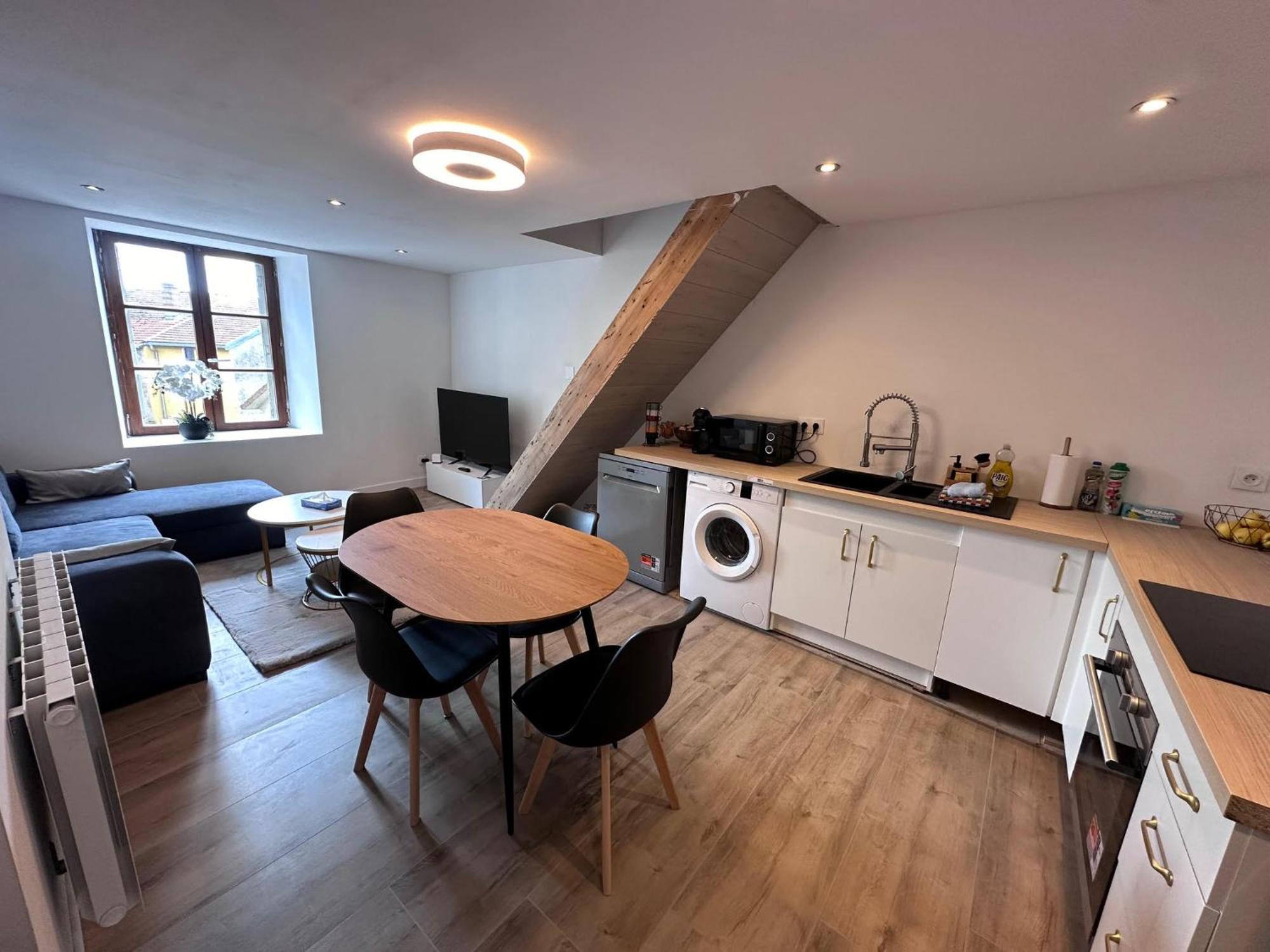 Duplex Design Et Confortable Dans La Jacquinot